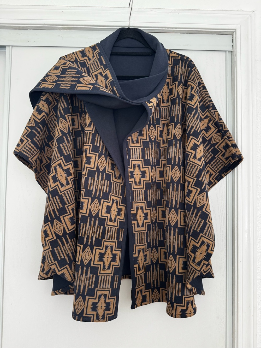 Pendleton Cape Poncho Geometric Southwest Navy Tan One Size - Picture 2 of 5